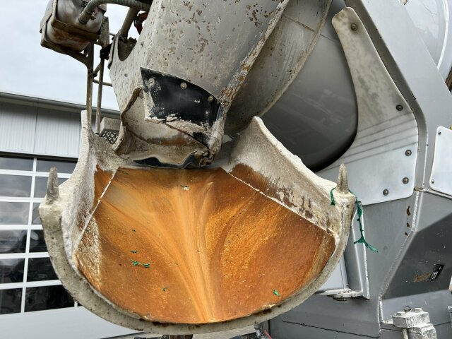 Schwing Stetter Betonmischer Auflieger 10 m³ - Betonkeverő félpótkocsi: 3 kép. Schwing Stetter Betonmischer Auflieger 10 m³ - Betonkeverő félpótkocsi: 3 kép.