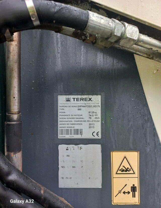 Terex 860 SX Baggerlader Baujahr 2013 - Kotrórakodó: 4 kép. Terex 860 SX Baggerlader Baujahr 2013 - Kotrórakodó: 4 kép.