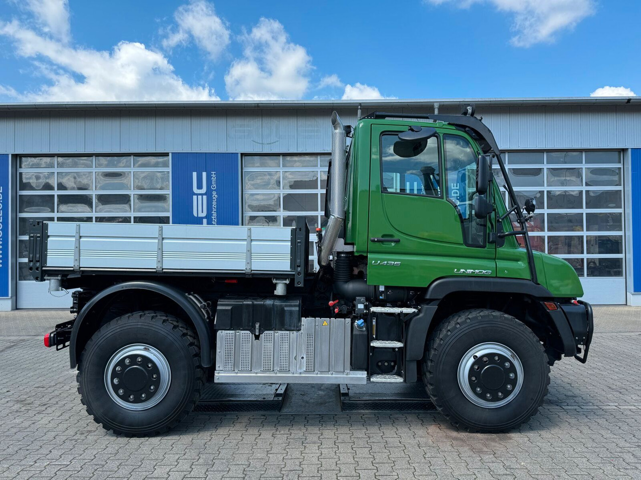 Unimog U435 Kipper mit Reifendruckregelanlage - Billenőplatós teherautó: 3 kép. Unimog U435 Kipper mit Reifendruckregelanlage - Billenőplatós teherautó: 3 kép.