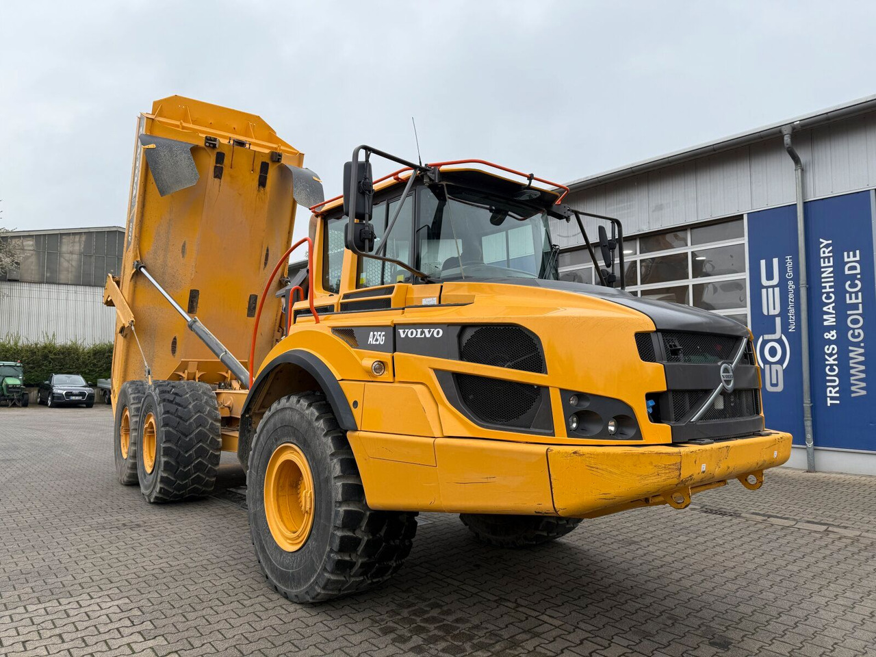 Volvo A25G Dumper 22,7 Ton 2.957 Stunden - Csuklós dömper: 2 kép. Volvo A25G Dumper 22,7 Ton 2.957 Stunden - Csuklós dömper: 2 kép.
