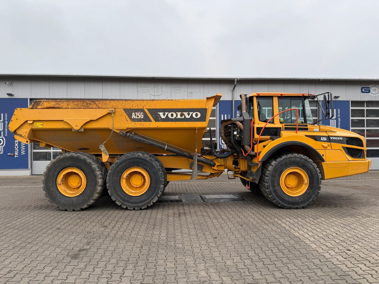 Volvo A25G Dumper 22,7 Ton 2.957 Stunden - Csuklós dömper: 3 kép. Volvo A25G Dumper 22,7 Ton 2.957 Stunden - Csuklós dömper: 3 kép.