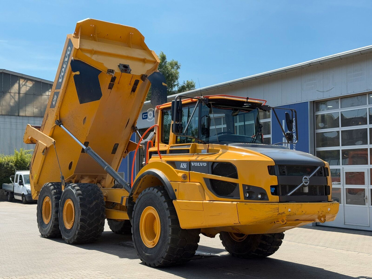 Volvo A25G Dumper 22,7 Ton 2.957 Stunden - Csuklós dömper: 2 kép. Volvo A25G Dumper 22,7 Ton 2.957 Stunden - Csuklós dömper: 2 kép.