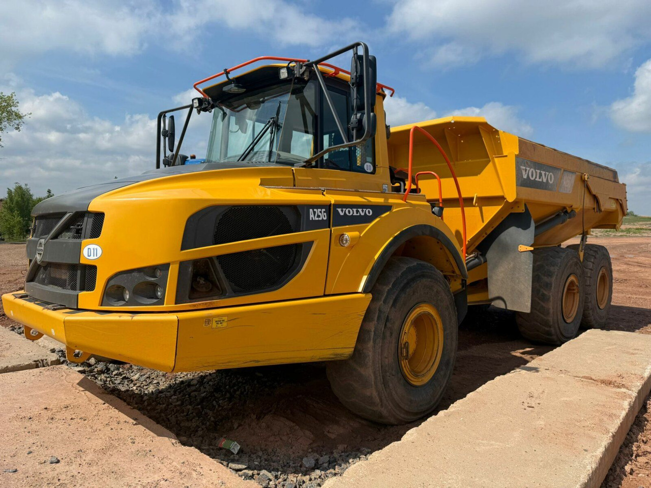 Volvo A25G Dumper 22,7 Ton TOP gepflegt - Konténerszállító: 4 kép. Volvo A25G Dumper 22,7 Ton TOP gepflegt - Konténerszállító: 4 kép.