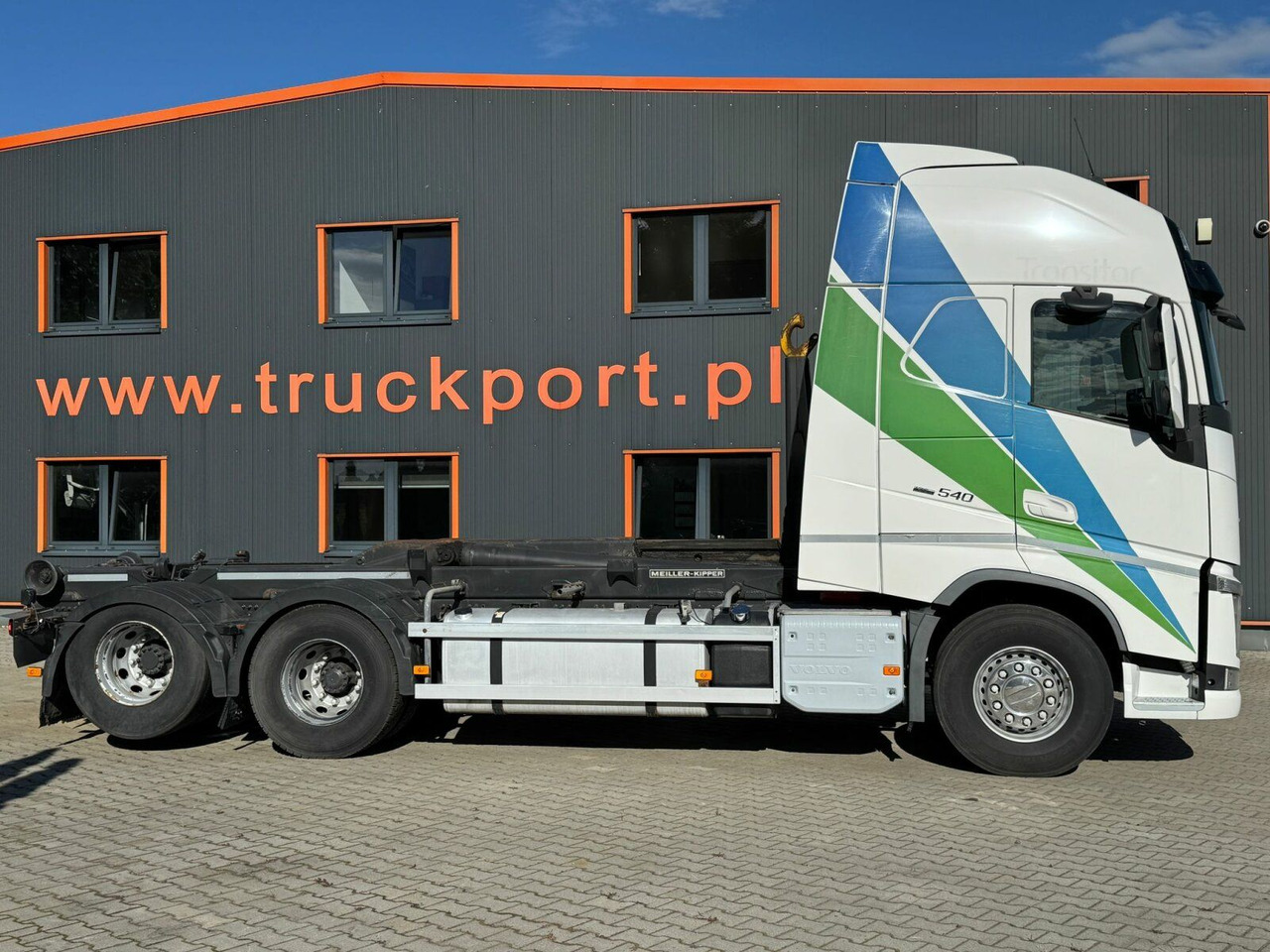 Volvo FH 540 6x2 Abrollkipper MEILLER RK 26.67 - Horgos rakodó teherautó: 4 kép. Volvo FH 540 6x2 Abrollkipper MEILLER RK 26.67 - Horgos rakodó teherautó: 4 kép.