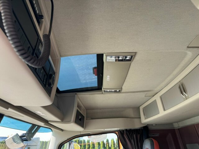 Volvo FH16 750 8X4 Holztransport Alukar TOP! - Rönkszállító teherautó: 4 kép. Volvo FH16 750 8X4 Holztransport Alukar TOP! - Rönkszállító teherautó: 4 kép.