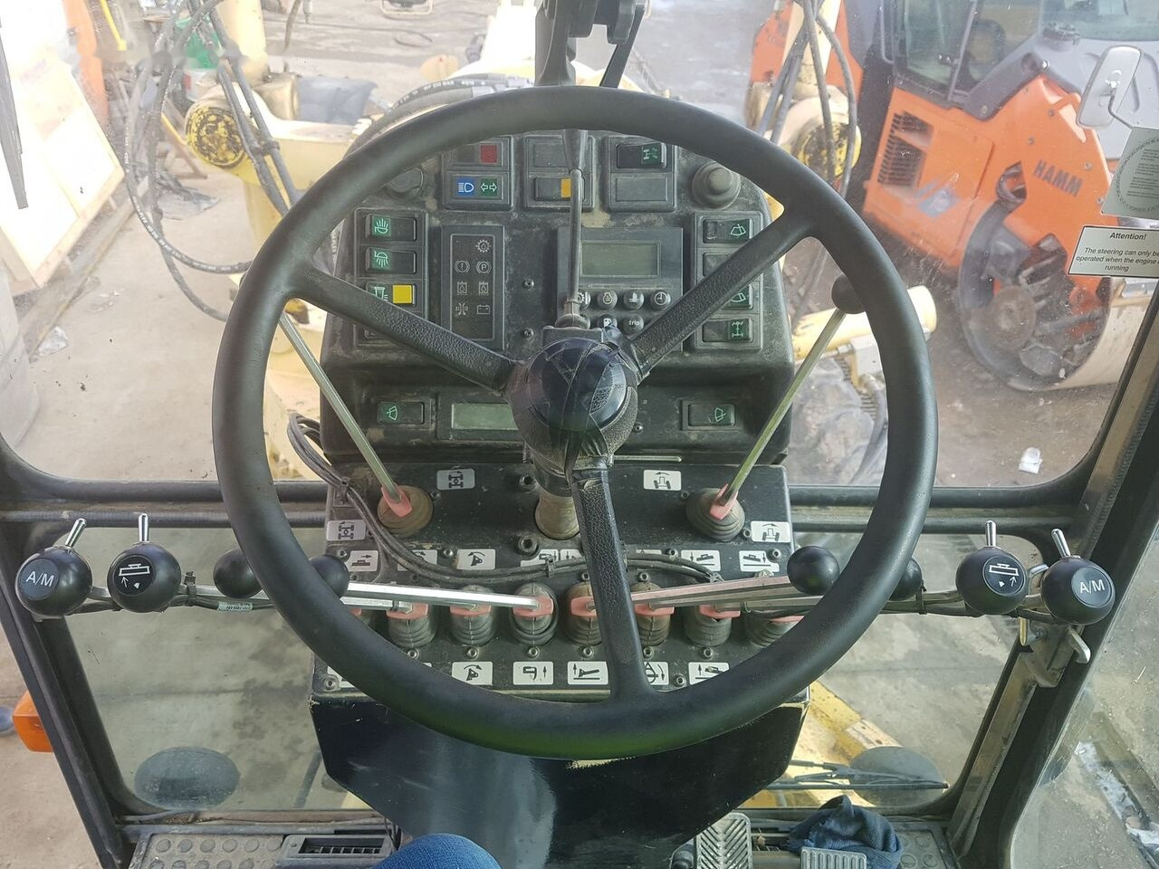 HBM-Nobas BG 190 TA - Gréder: 4 kép. HBM-Nobas BG 190 TA - Gréder: 4 kép.