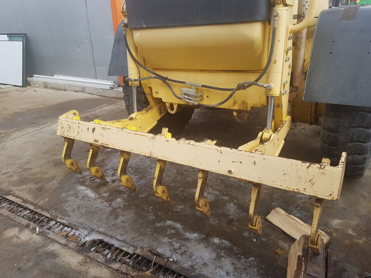 HBM-Nobas BG 190 TA - Gréder: 3 kép. HBM-Nobas BG 190 TA - Gréder: 3 kép.