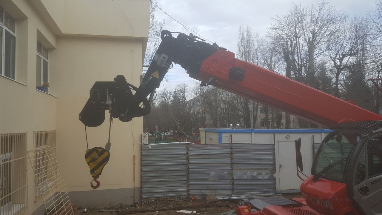Manitou MRT2540+ - Teleszkópos rakodó: 2 kép. Manitou MRT2540+ - Teleszkópos rakodó: 2 kép.