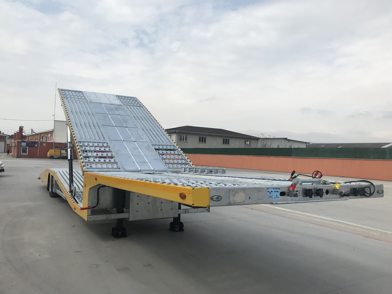 KALEPAR KLP 119V4 Autotransporter - Félpótkocsi autószállító: 2 kép. KALEPAR KLP 119V4 Autotransporter - Félpótkocsi autószállító: 2 kép.