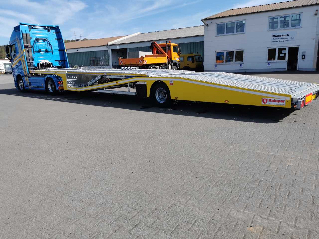 KALEPAR KLP 119V4 Autotransporter - Félpótkocsi autószállító: 3 kép. KALEPAR KLP 119V4 Autotransporter - Félpótkocsi autószállító: 3 kép.
