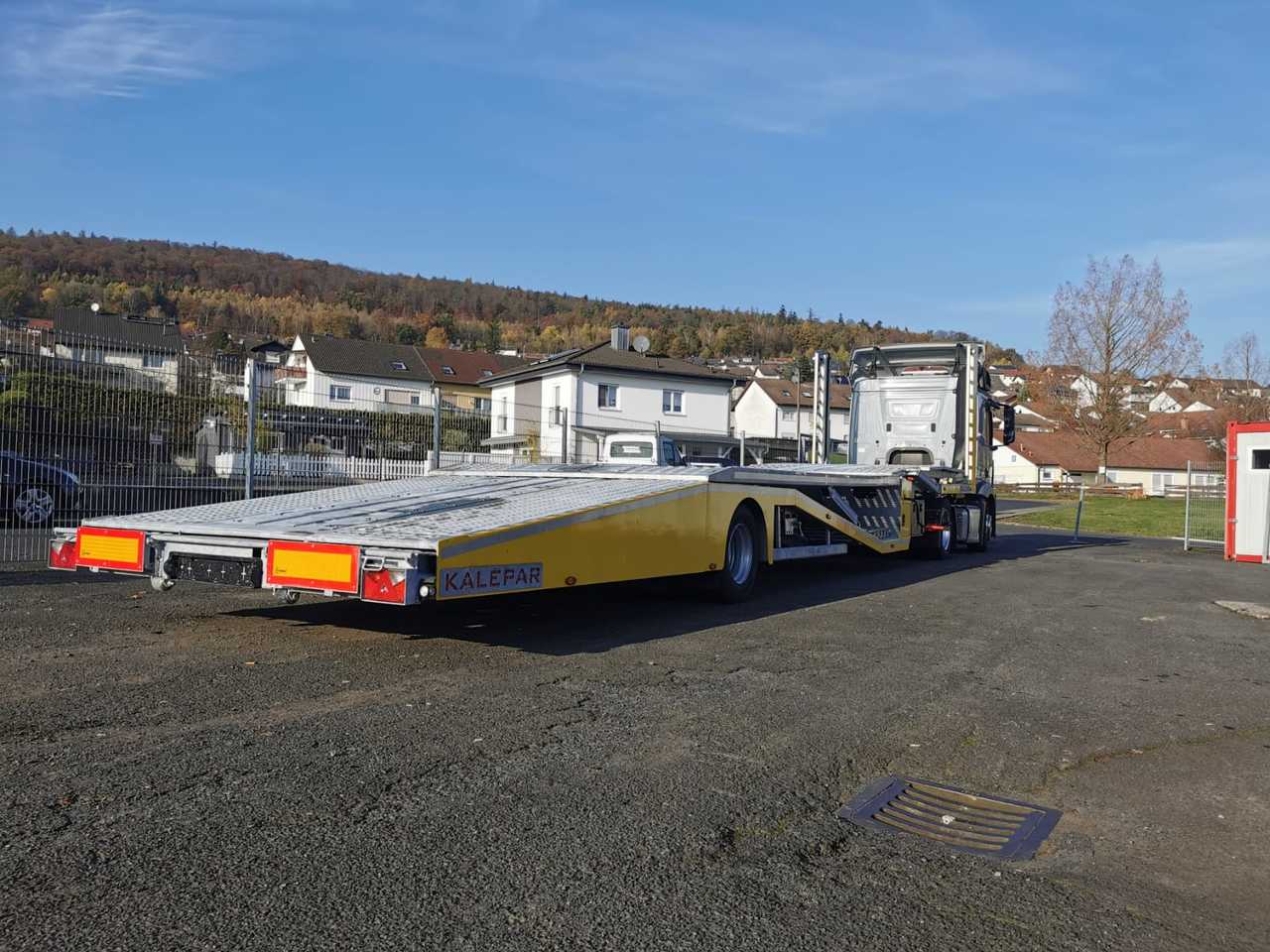 KALEPAR KLP 119V5 Autotransporter - Félpótkocsi autószállító: 4 kép. KALEPAR KLP 119V5 Autotransporter - Félpótkocsi autószállító: 4 kép.