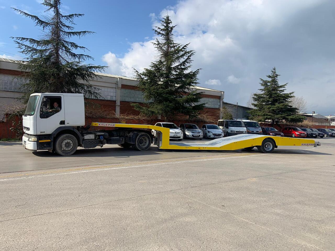 KALEPAR LKW/TRUCK TRANSPORTER - Félpótkocsi mélybölcsős: 5 kép. KALEPAR LKW/TRUCK TRANSPORTER - Félpótkocsi mélybölcsős: 5 kép.