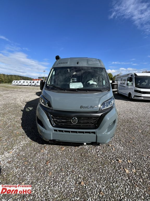 Knaus BoxLife Pro 540 ROAD 60 Years Arktis Paket Knaus BoxLife Pro 540 ROAD 60 Years Arktis Paket - Kempingautó: 3 kép. Knaus BoxLife Pro 540 ROAD 60 Years Arktis Paket Knaus BoxLife Pro 540 ROAD 60 Years Arktis Paket - Kempingautó: 3 kép.