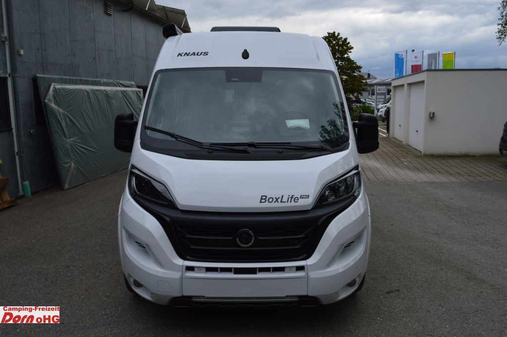 Knaus BoxLife Pro 540 ROAD 60 Years Automatik/140PS - Kempingautó: 1 kép. Knaus BoxLife Pro 540 ROAD 60 Years Automatik/140PS - Kempingautó: 1 kép.