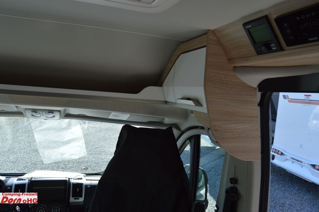 Kempingautó Knaus BoxStar 600 Street 60 Years Mit Zusatzausstattun: 20 kép. Kempingautó Knaus BoxStar 600 Street 60 Years Mit Zusatzausstattun: 20 kép.