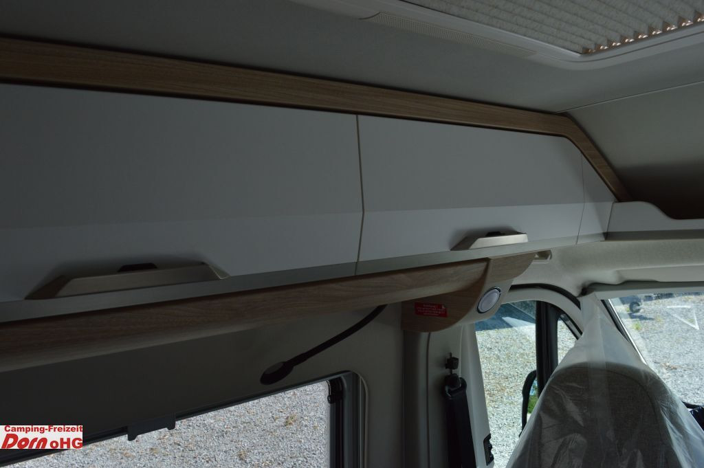 Kempingautó Knaus BoxStar 600 Street 60 Years Mit Zusatzausstattun: 21 kép. Kempingautó Knaus BoxStar 600 Street 60 Years Mit Zusatzausstattun: 21 kép.