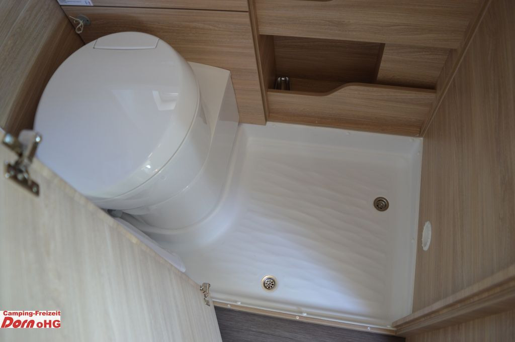 Kempingautó Knaus BoxStar 600 Street 60 Years Mit Zusatzausstattun: 23 kép. Kempingautó Knaus BoxStar 600 Street 60 Years Mit Zusatzausstattun: 23 kép.