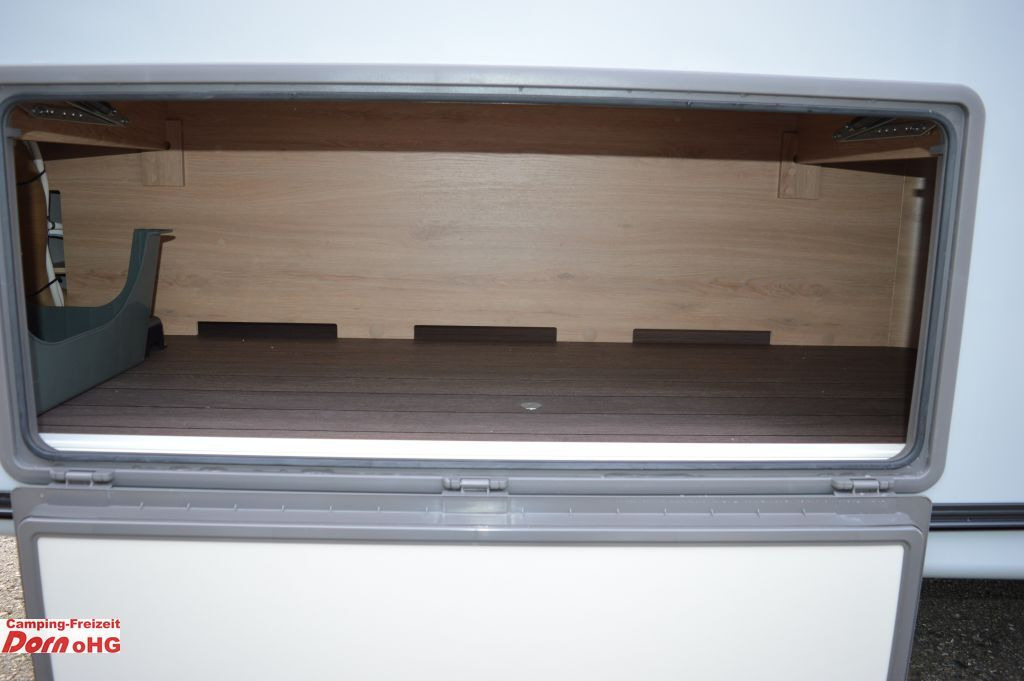 Lakókocsi Knaus Südwind 540 UE Black Selection Elektrische Fußbo: 7 kép. Lakókocsi Knaus Südwind 540 UE Black Selection Elektrische Fußbo: 7 kép.