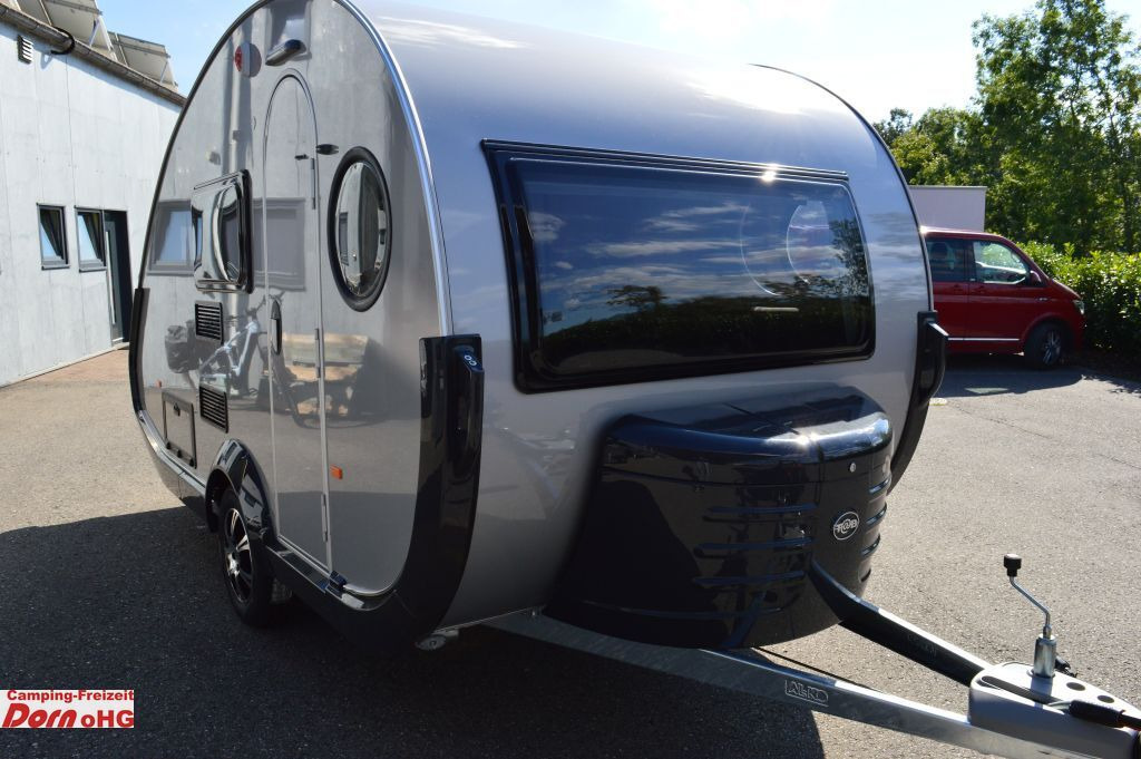 T@b BASIC 400 Auflastung 1500kg - Lakókocsi: 2 kép. T@b BASIC 400 Auflastung 1500kg - Lakókocsi: 2 kép.