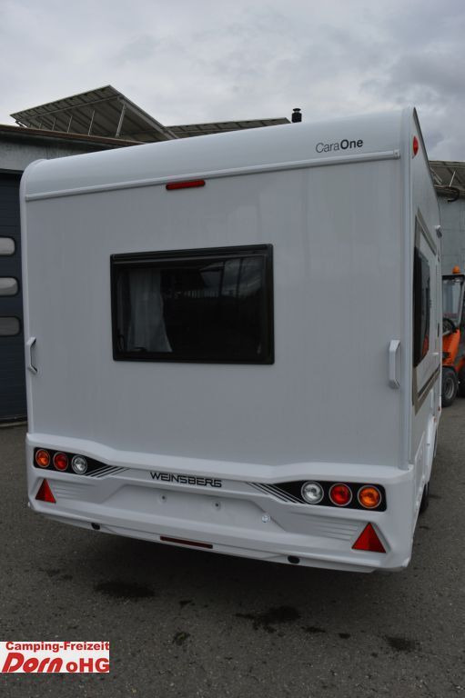 Weinsberg CaraOne 390 PUH Hubbett-Im Zulauf - Lakókocsi: 4 kép. Weinsberg CaraOne 390 PUH Hubbett-Im Zulauf - Lakókocsi: 4 kép.
