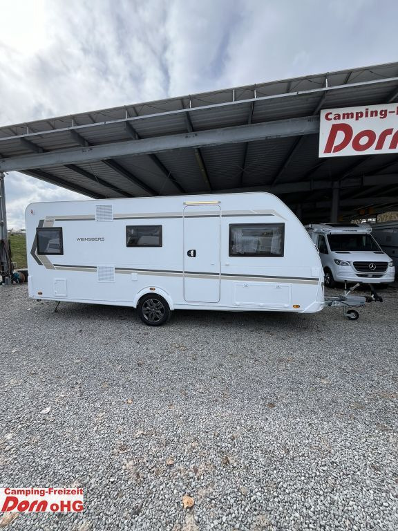 Weinsberg CaraOne 550 QDK Deckenschränke - Lakókocsi: 3 kép. Weinsberg CaraOne 550 QDK Deckenschränke - Lakókocsi: 3 kép.