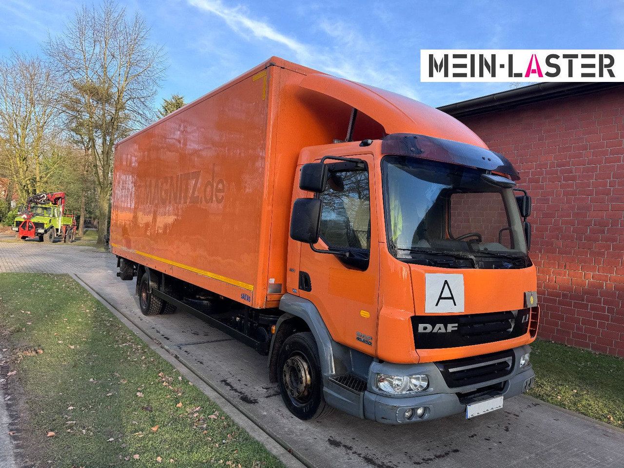 DAF A45 LF 250 Ladeborwand AHK Vorrüstung - Dobozos felépítményű teherautó: 1 kép. DAF A45 LF 250 Ladeborwand AHK Vorrüstung - Dobozos felépítményű teherautó: 1 kép.