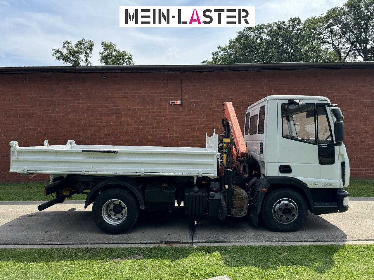 Iveco ML75E16 3 S-Kipper Kran PK 9,4m-550 kg Greifer - Billenőplatós kisteherautó: 5 kép. Iveco ML75E16 3 S-Kipper Kran PK 9,4m-550 kg Greifer - Billenőplatós kisteherautó: 5 kép.