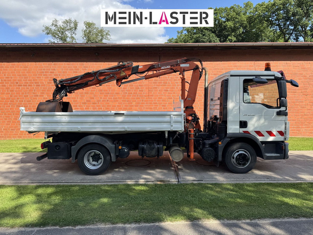 MAN TGL 8.150 3 S-Kipper Atlas 75 10m -1t. Funk FB - Billenőplatós kisteherautó: 5 kép. MAN TGL 8.150 3 S-Kipper Atlas 75 10m -1t. Funk FB - Billenőplatós kisteherautó: 5 kép.