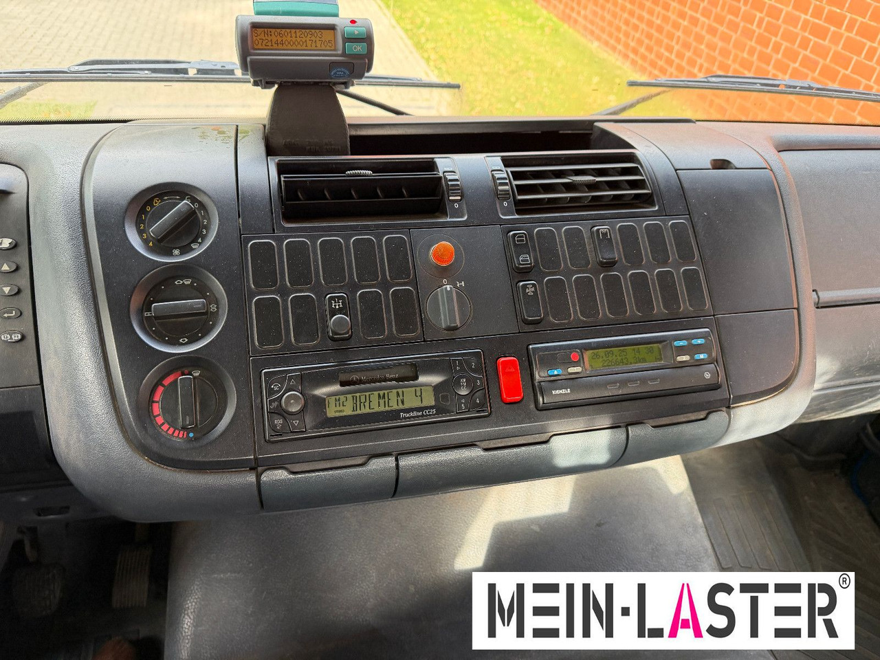 Platós teherautó, Darus autó Mercedes-Benz 1823 Atego Atlas 105.2 1.Hand nur 226.000 km: 8 kép.