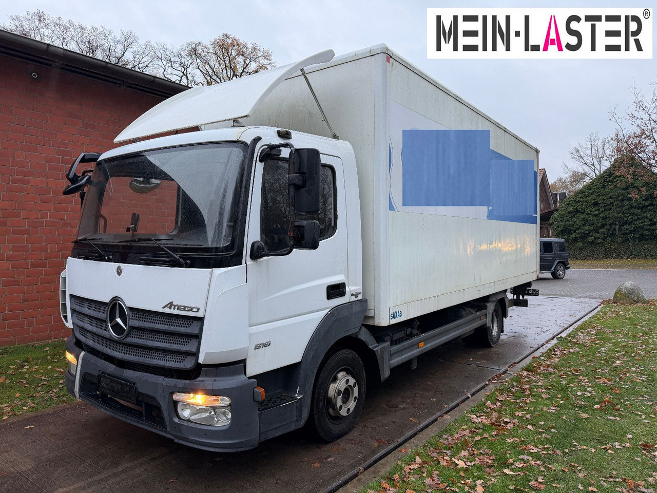Mercedes-Benz Atego 816 LBW AHK 3 Sitzer - Dobozos kisteherautó: 3 kép. Mercedes-Benz Atego 816 LBW AHK 3 Sitzer - Dobozos kisteherautó: 3 kép.
