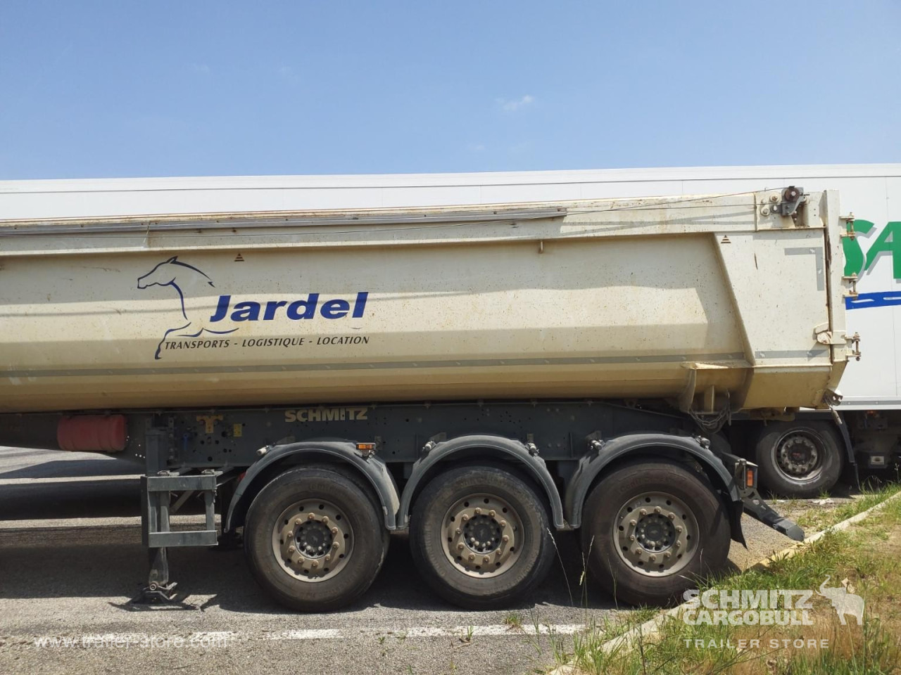 SCHMITZ Tipper Steel half pipe body 26m³ - Félpótkocsi billenőplatós: 3 kép. SCHMITZ Tipper Steel half pipe body 26m³ - Félpótkocsi billenőplatós: 3 kép.