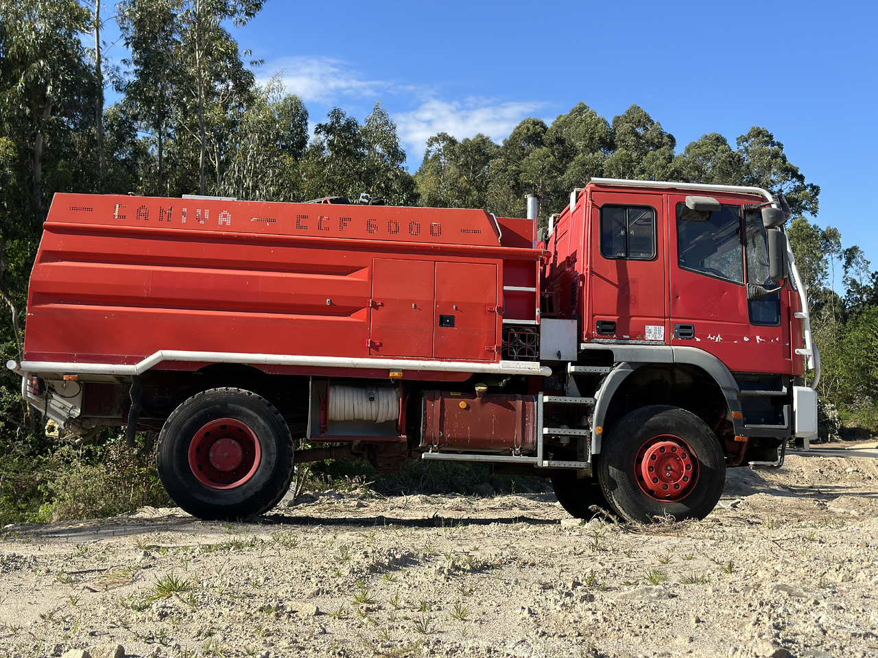IVECO EUROCARGO 190E30. 4x4 - Tűzoltóautó: 3 kép. IVECO EUROCARGO 190E30. 4x4 - Tűzoltóautó: 3 kép.