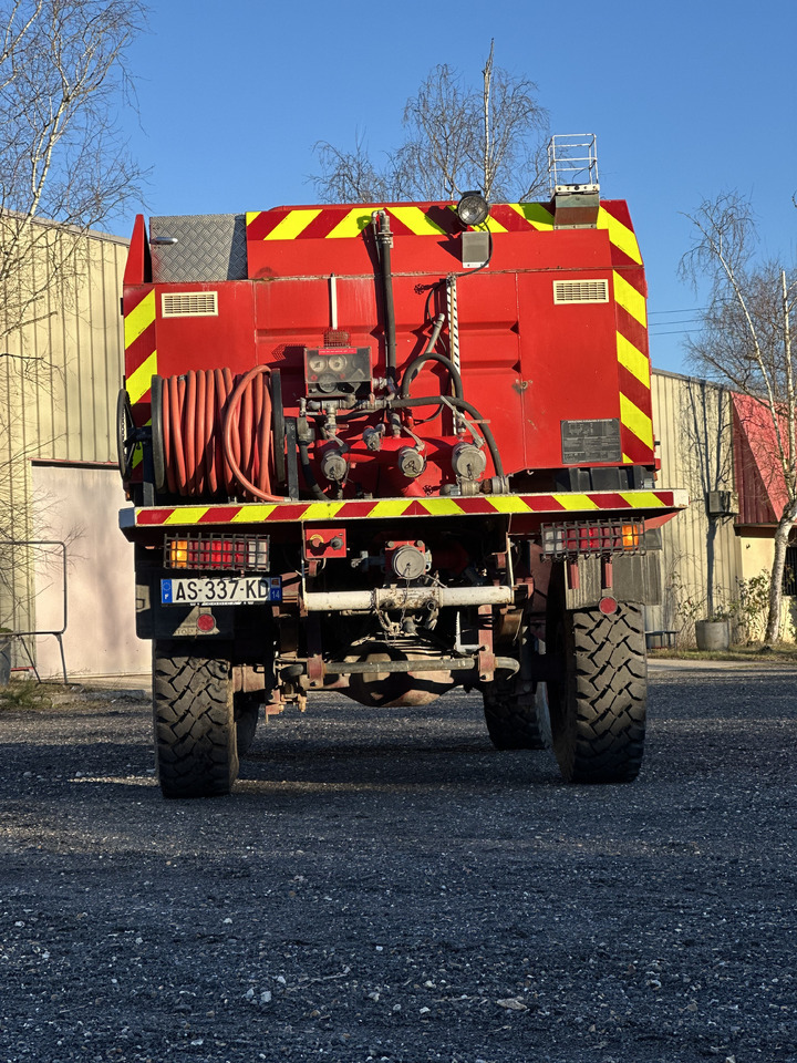 Tűzoltóautó Renault M 210: 7 kép.