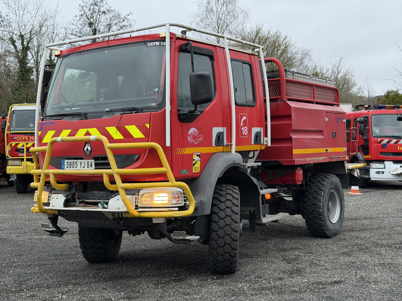 RENAULT Midlum - Teherautó: 1 kép. RENAULT Midlum - Teherautó: 1 kép.