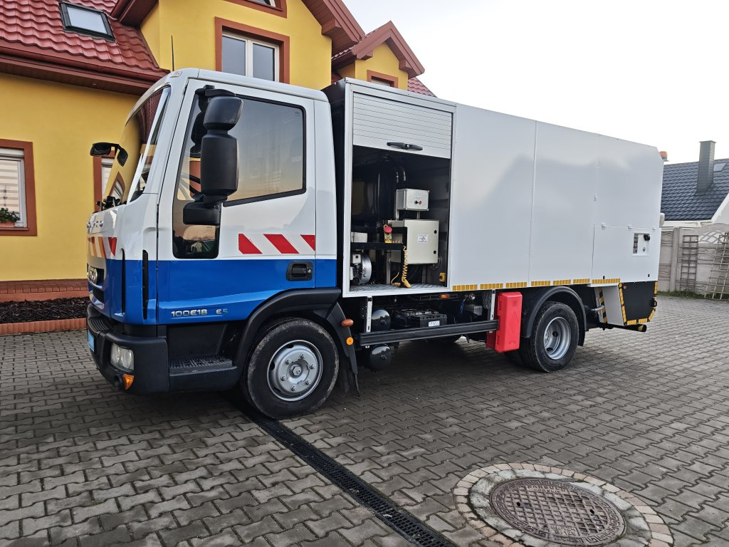 IVECO Eurocargo + IRIDE BIN WASHER CLEANER RHodέla Containerreiniger - Szemetesautó: 3 kép. IVECO Eurocargo + IRIDE BIN WASHER CLEANER RHodέla Containerreiniger - Szemetesautó: 3 kép.