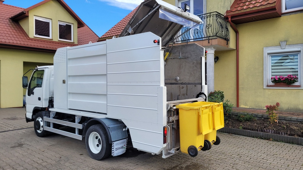 Isuzu MYJKA N-Series Container washer laveuse lavacassonetti - Szemetesautó: 1 kép. Isuzu MYJKA N-Series Container washer laveuse lavacassonetti - Szemetesautó: 1 kép.
