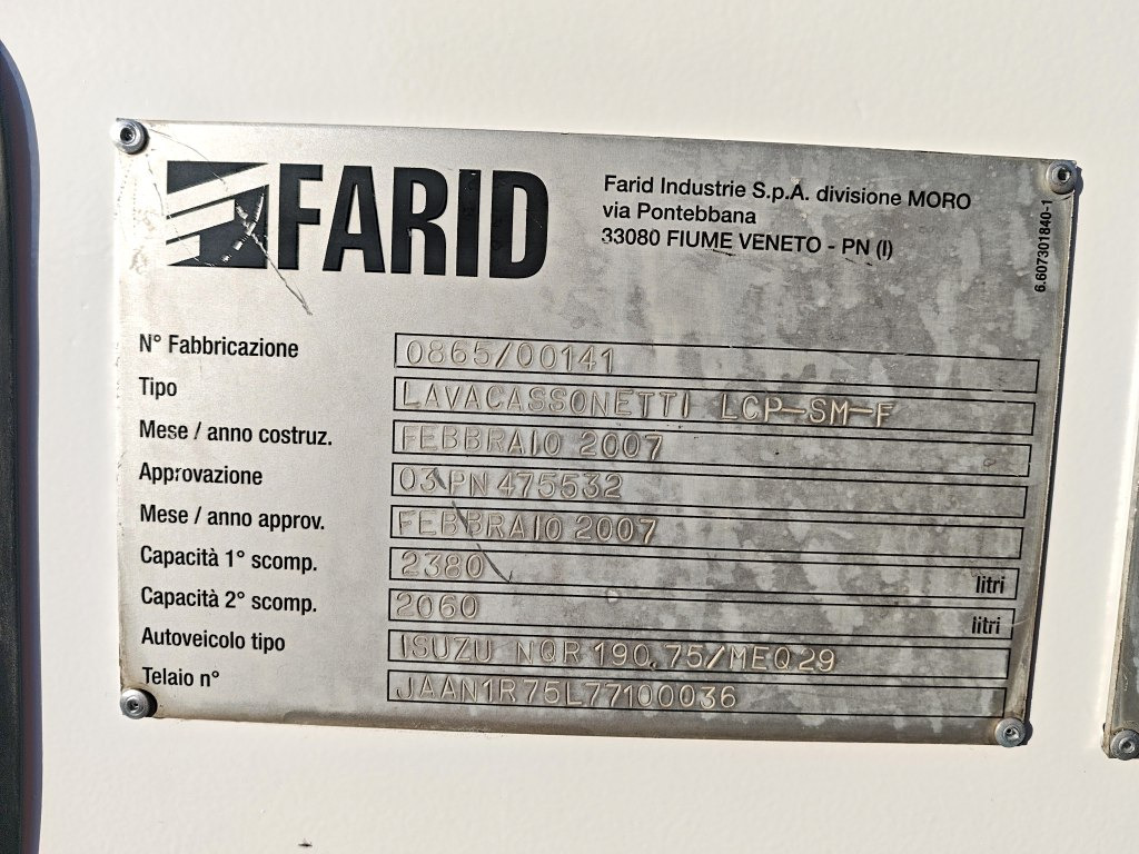 Szemetesautó Isuzu Small CONTAINER WASHER Containerreiniger - FARID: 36 kép.