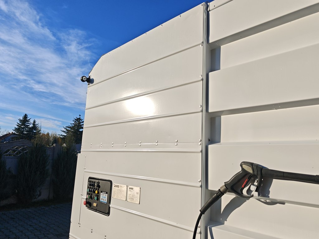 Szemetesautó Isuzu Small CONTAINER WASHER Containerreiniger - FARID: 32 kép.