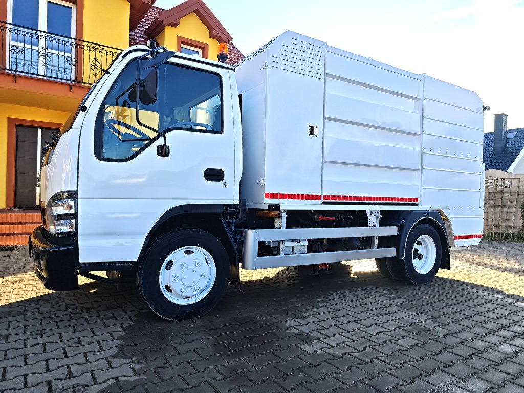 Isuzu Small CONTAINER WASHER Containerreiniger - FARID - Szemetesautó: 3 kép. Isuzu Small CONTAINER WASHER Containerreiniger - FARID - Szemetesautó: 3 kép.