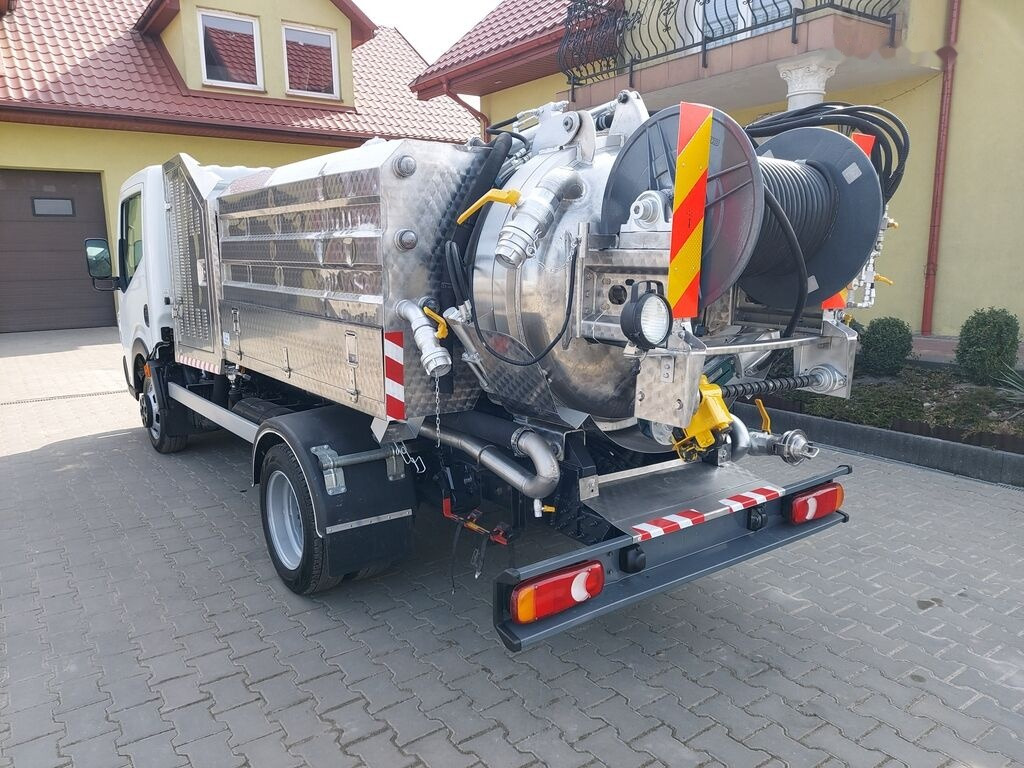 Renault Maxity Cappellotto INOX Low garage hydro combi - Szippantós autó: 4 kép. Renault Maxity Cappellotto INOX Low garage hydro combi - Szippantós autó: 4 kép.