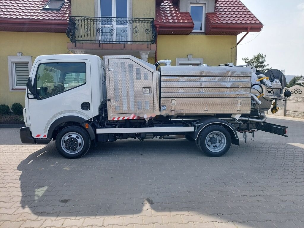 Renault Maxity Cappellotto INOX Low garage hydro combi - Szippantós autó: 1 kép. Renault Maxity Cappellotto INOX Low garage hydro combi - Szippantós autó: 1 kép.