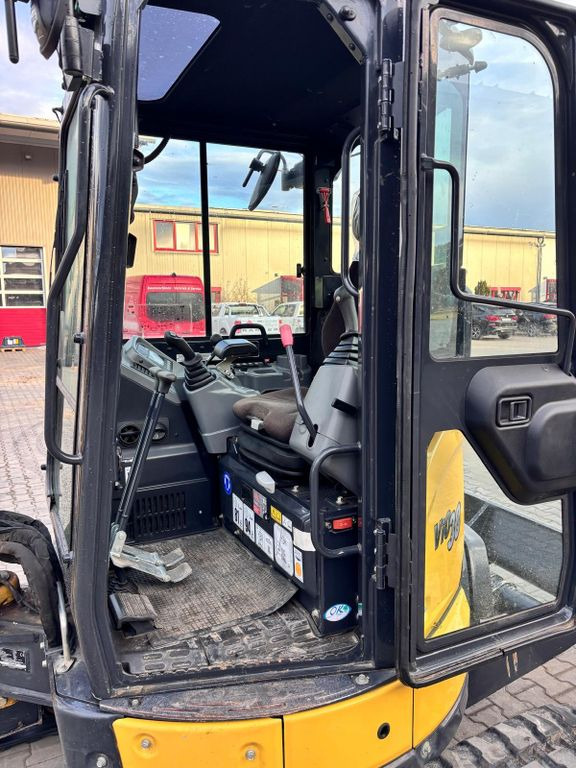 Yanmar Vio38-6 - Minikotró: 5 kép. Yanmar Vio38-6 - Minikotró: 5 kép.