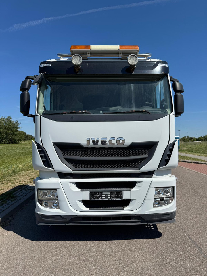 IVECO STRALIS 560 - Horgos rakodó teherautó, Darus autó: 3 kép. IVECO STRALIS 560 - Horgos rakodó teherautó, Darus autó: 3 kép.
