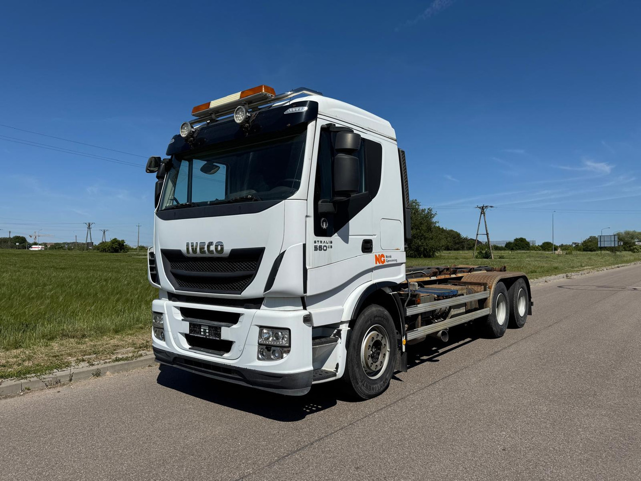 IVECO STRALIS 560 - Horgos rakodó teherautó, Darus autó: 2 kép. IVECO STRALIS 560 - Horgos rakodó teherautó, Darus autó: 2 kép.
