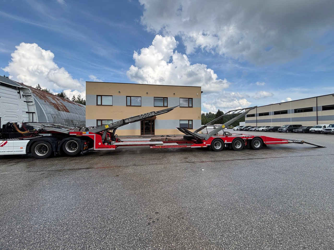 Félpótkocsi autószállító KÄSSBOHRER: 9 kép. Félpótkocsi autószállító KÄSSBOHRER: 9 kép.