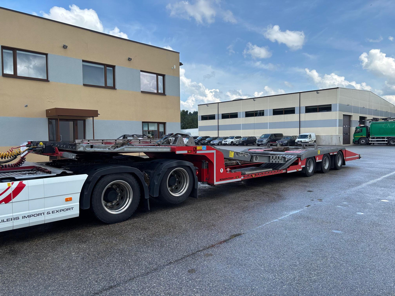 Félpótkocsi autószállító KÄSSBOHRER: 12 kép. Félpótkocsi autószállító KÄSSBOHRER: 12 kép.