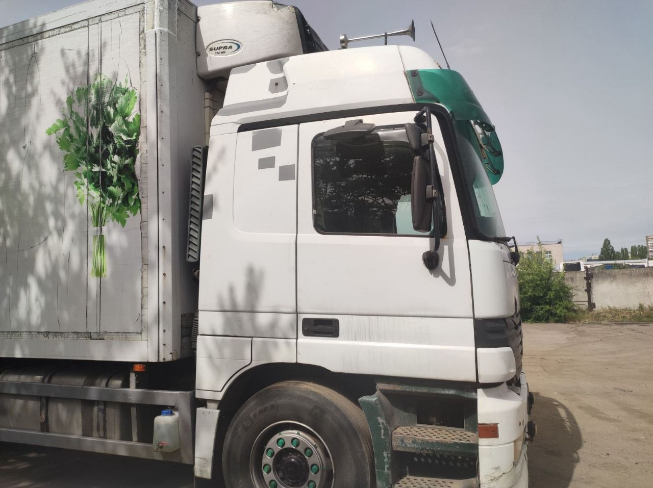 MERCEDES-BENZ Actros 2543 - Hűtős teherautó: 5 kép. MERCEDES-BENZ Actros 2543 - Hűtős teherautó: 5 kép.