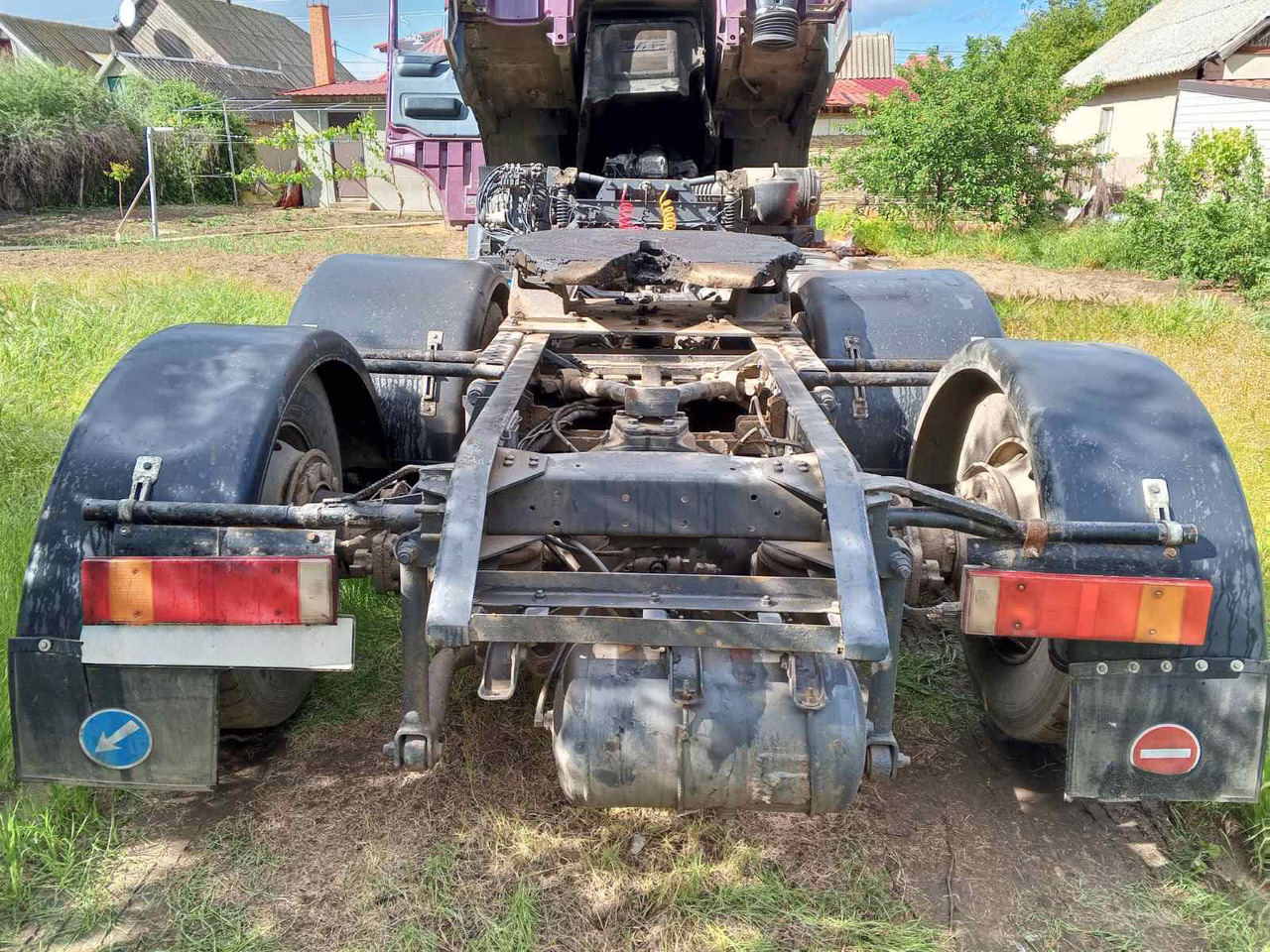 DAF 95XF380 - Nyergesvontató: 5 kép. DAF 95XF380 - Nyergesvontató: 5 kép.