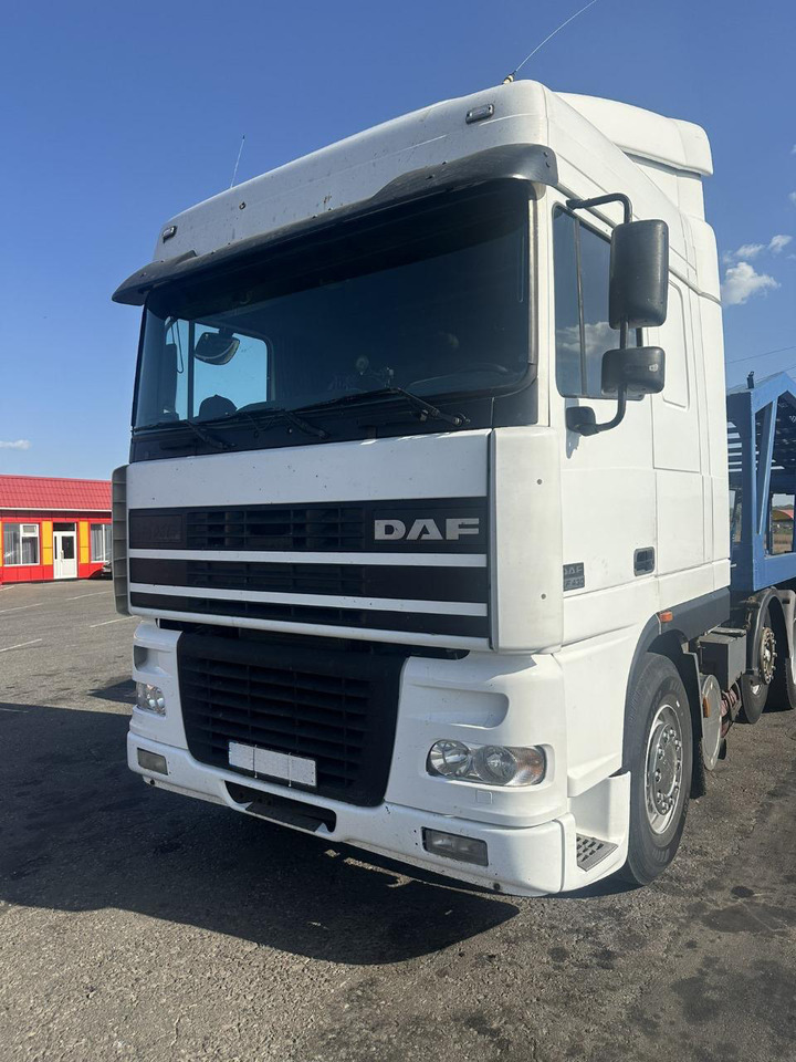 DAF 95XF430 - Nyergesvontató: 2 kép. DAF 95XF430 - Nyergesvontató: 2 kép.