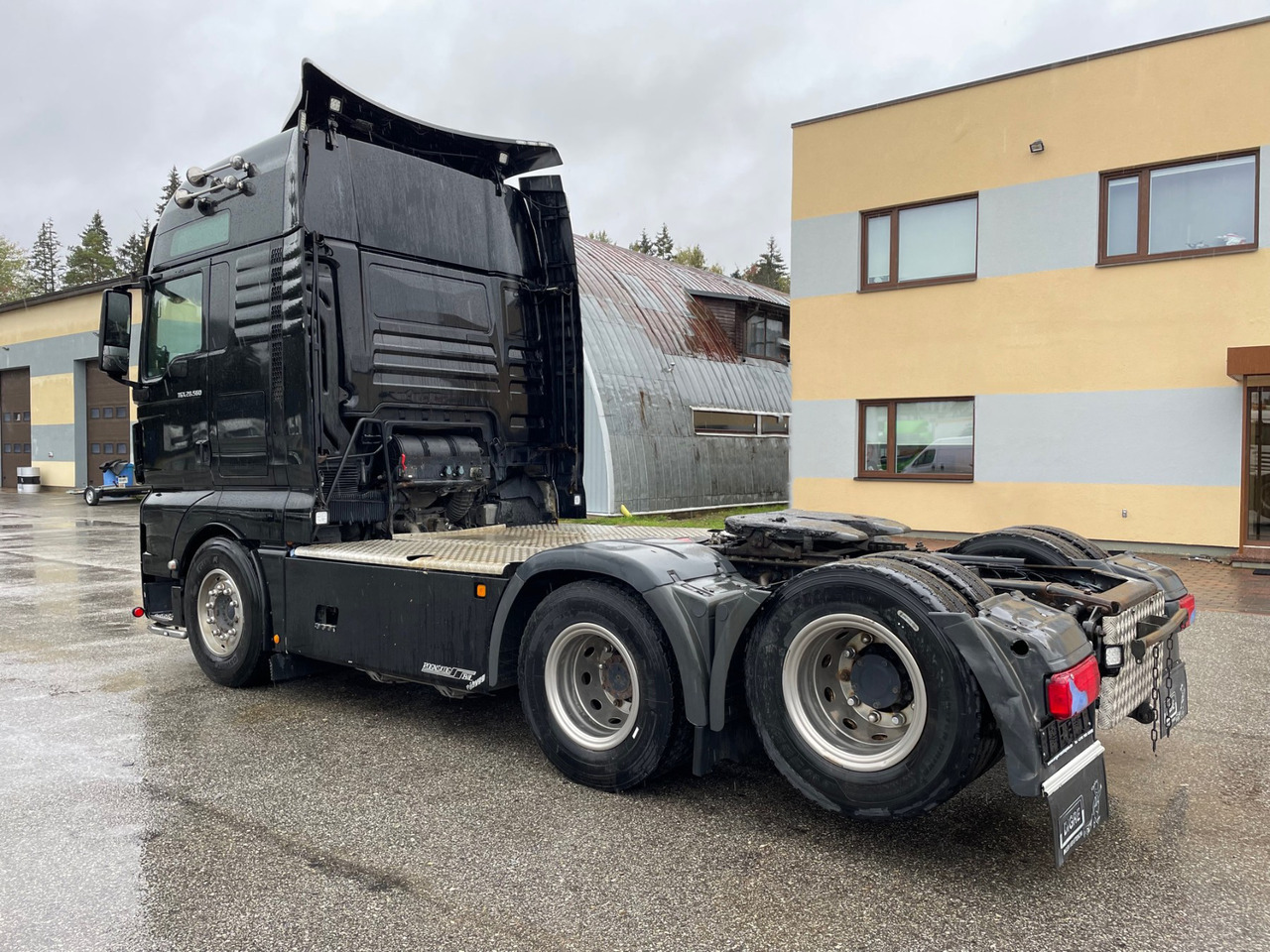 MAN TGX 28.560 - Nyergesvontató: 5 kép. MAN TGX 28.560 - Nyergesvontató: 5 kép.